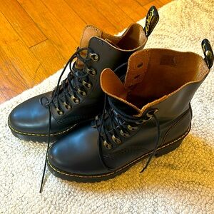 Dr. Martens Leona Boot. Black Leather, Size 9
